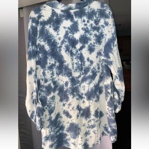 Tie dye button down beach shirt roll tab sleeves button sides 2x